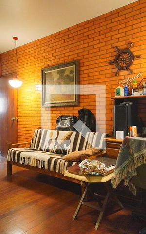 Casa à venda com 591m², 5 quartos e 3 vagasSala 