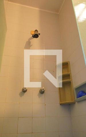 Casa à venda com 591m², 5 quartos e 3 vagasBanheiro 