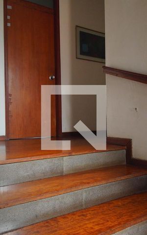 Casa à venda com 591m², 5 quartos e 3 vagasAcesso  as Quartos 