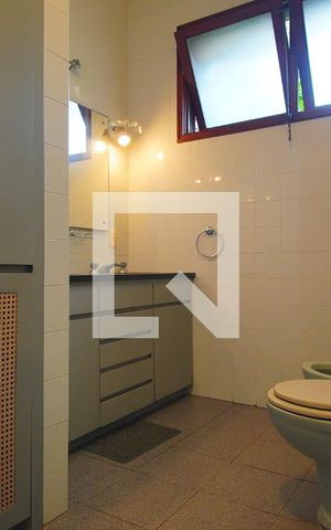 Casa à venda com 591m², 5 quartos e 3 vagasBanheiro