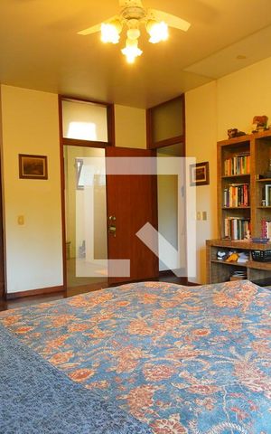 Casa à venda com 591m², 5 quartos e 3 vagasQuarto Suíte 