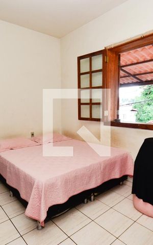Casa à venda com 320m², 4 quartos e 3 vagas Casa à venda com 320m², 4 quartos e 3 vagasQuarto1/suite