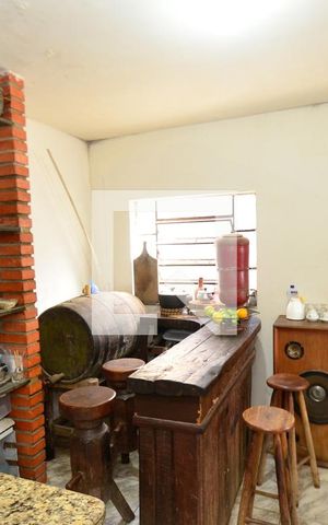 Casa à venda com 320m², 4 quartos e 3 vagas Casa à venda com 320m², 4 quartos e 3 vagasCozinha