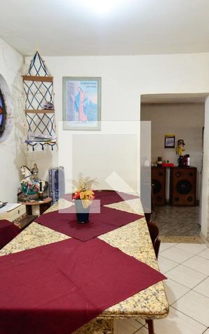 Casa à venda com 320m², 4 quartos e 3 vagas Casa à venda com 320m², 4 quartos e 3 vagasCopa