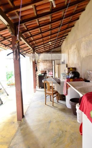 Casa à venda com 320m², 4 quartos e 3 vagas Casa à venda com 320m², 4 quartos e 3 vagasArea de serviço