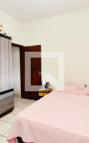 Casa à venda com 320m², 4 quartos e 3 vagas Casa à venda com 320m², 4 quartos e 3 vagasQuarto1/suite