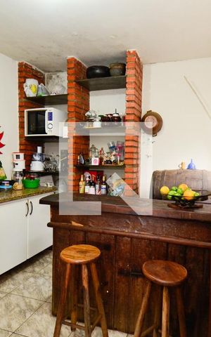 Casa à venda com 320m², 4 quartos e 3 vagas Casa à venda com 320m², 4 quartos e 3 vagasCopa