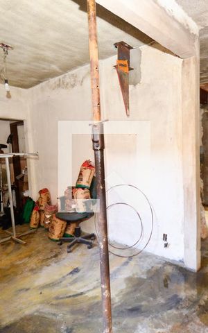 Casa à venda com 320m², 4 quartos e 3 vagas Casa à venda com 320m², 4 quartos e 3 vagasArea externa