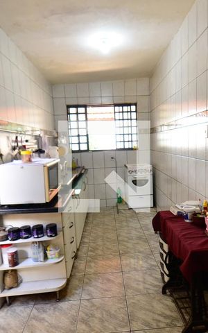 Casa à venda com 320m², 4 quartos e 3 vagas Casa à venda com 320m², 4 quartos e 3 vagasCozinha
