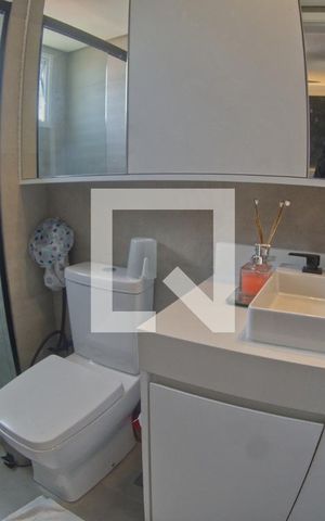 Apartamento à venda com 233m², 3 quartos e 3 vagas Apartamento à venda com 233m², 3 quartos e 3 vagasBanheiro da Suíte