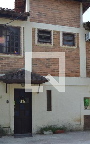 Casa de condomínio à venda com 80m², 2 quartos e 1 vaga Casa de condomínio à venda com 80m², 2 quartos e 1 vagaFachada