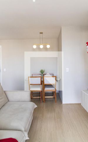 Apartamento à venda com 55m², 2 quartos e 1 vaga Apartamento à venda com 55m², 2 quartos e 1 vagaSala