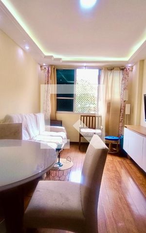 Apartamento à venda com 75m², 3 quartos e 1 vaga Apartamento à venda com 75m², 3 quartos e 1 vagaSala