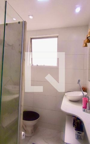 Apartamento à venda com 75m², 3 quartos e 1 vaga Apartamento à venda com 75m², 3 quartos e 1 vagaBanheiro social