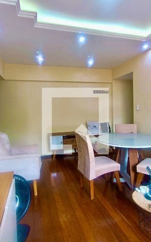 Apartamento à venda com 75m², 3 quartos e 1 vaga Apartamento à venda com 75m², 3 quartos e 1 vagaSala