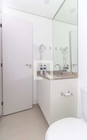 Apartamento à venda com 33m², 1 quarto e sem vaga Apartamento à venda com 33m², 1 quarto e sem vagaBanheiro