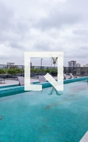 Apartamento à venda com 33m², 1 quarto e sem vaga Apartamento à venda com 33m², 1 quarto e sem vagaÁrea comum - Piscina