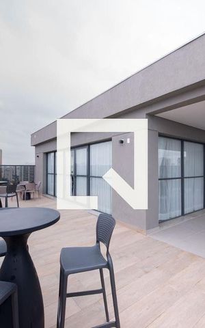 Apartamento à venda com 33m², 1 quarto e sem vaga Apartamento à venda com 33m², 1 quarto e sem vagaÁrea comum - Piscina
