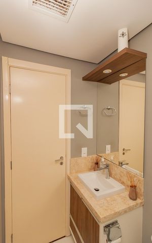 Apartamento à venda com 73m², 2 quartos e 1 vaga Apartamento à venda com 73m², 2 quartos e 1 vagaBanheiro Social