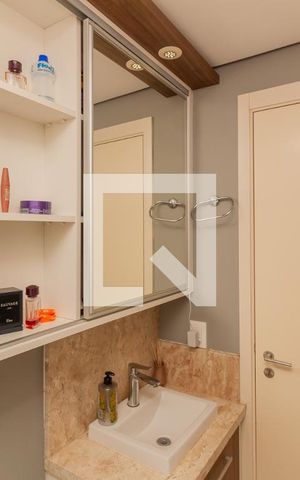 Apartamento à venda com 73m², 2 quartos e 1 vaga Apartamento à venda com 73m², 2 quartos e 1 vagaBanheiro da Suíte