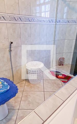 Casa à venda com 280m², 4 quartos e 4 vagas Casa à venda com 280m², 4 quartos e 4 vagasBanheiro da Suíte 1