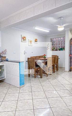 Casa à venda com 280m², 4 quartos e 4 vagas Casa à venda com 280m², 4 quartos e 4 vagasCozinha - Sala de Jantar