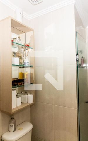 Apartamento à venda com 65m², 3 quartos e 2 vagas Apartamento à venda com 65m², 3 quartos e 2 vagasBanheiro