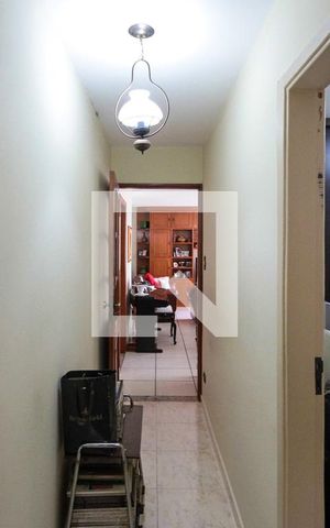 Apartamento à venda com 100m², 2 quartos e 1 vaga Apartamento à venda com 100m², 2 quartos e 1 vagaCorredor