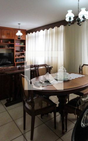 Apartamento à venda com 100m², 2 quartos e 1 vaga Apartamento à venda com 100m², 2 quartos e 1 vagaSala