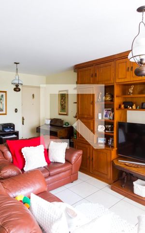 Apartamento à venda com 100m², 2 quartos e 1 vaga Apartamento à venda com 100m², 2 quartos e 1 vagaSala