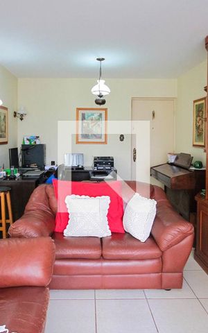 Apartamento à venda com 100m², 2 quartos e 1 vaga Apartamento à venda com 100m², 2 quartos e 1 vagaSala