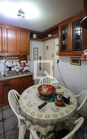 Apartamento à venda com 100m², 2 quartos e 1 vaga Apartamento à venda com 100m², 2 quartos e 1 vagaBanheiro