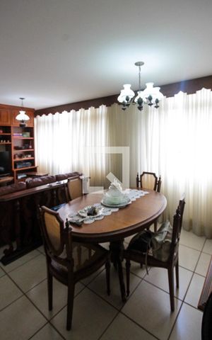Apartamento à venda com 100m², 2 quartos e 1 vaga Apartamento à venda com 100m², 2 quartos e 1 vagaSala
