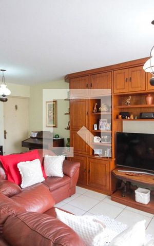 Apartamento à venda com 100m², 2 quartos e 1 vaga Apartamento à venda com 100m², 2 quartos e 1 vagaSala