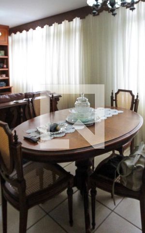 Apartamento à venda com 100m², 2 quartos e 1 vaga Apartamento à venda com 100m², 2 quartos e 1 vagaSala