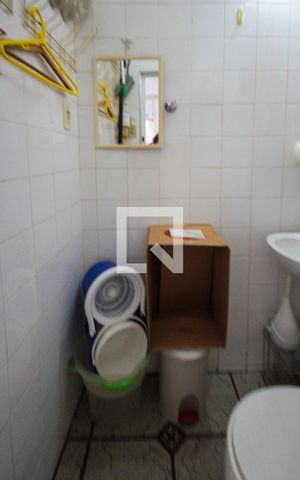 Apartamento à venda com 100m², 2 quartos e 1 vaga Apartamento à venda com 100m², 2 quartos e 1 vagaBanheiro de serviço