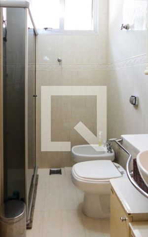 Apartamento à venda com 100m², 2 quartos e 1 vaga Apartamento à venda com 100m², 2 quartos e 1 vagaBanheiro