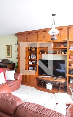 Apartamento à venda com 100m², 2 quartos e 1 vaga Apartamento à venda com 100m², 2 quartos e 1 vagaSala