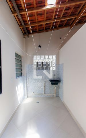 Casa para alugar com 45m², 1 quarto e sem vaga Casa para alugar com 45m², 1 quarto e sem vagaLavanderia