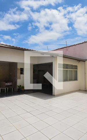 Casa à venda com 330m², 3 quartos e 10 vagas Casa à venda com 330m², 3 quartos e 10 vagasQuintal