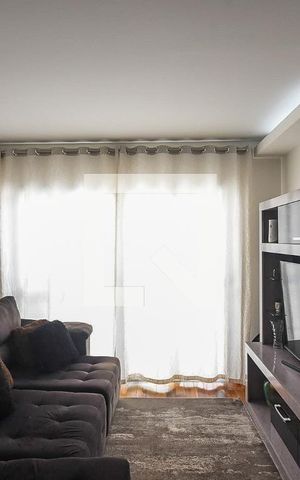 Casa à venda com 330m², 3 quartos e 10 vagas Casa à venda com 330m², 3 quartos e 10 vagasSala de Tv