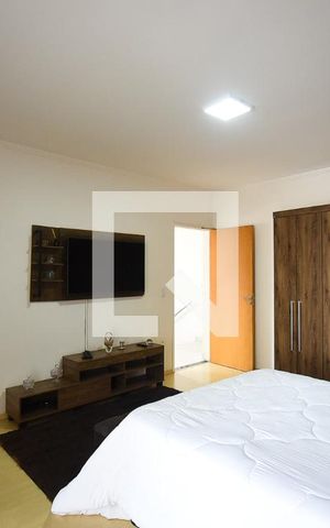 Casa à venda com 330m², 3 quartos e 10 vagas Casa à venda com 330m², 3 quartos e 10 vagasSuíte 2