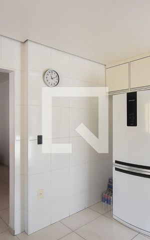 Casa à venda com 330m², 3 quartos e 10 vagas Casa à venda com 330m², 3 quartos e 10 vagasCozinha