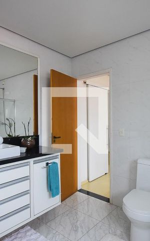 Casa à venda com 330m², 3 quartos e 10 vagas Casa à venda com 330m², 3 quartos e 10 vagasBanheiro Suíte 3
