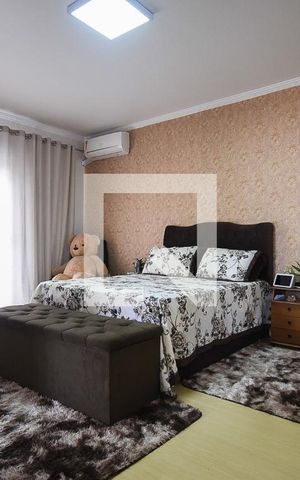 Casa à venda com 330m², 3 quartos e 10 vagas Casa à venda com 330m², 3 quartos e 10 vagasSuíte 3