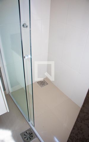 Studio à venda com 35m², 1 quarto e 1 vaga Studio à venda com 35m², 1 quarto e 1 vagaBANHEIRO