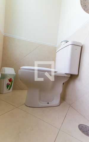 Casa de condomínio à venda com 212m², 3 quartos e 2 vagasLavabo da Sala  