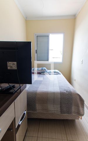 Casa de condomínio à venda com 212m², 3 quartos e 2 vagasQuarto 2  