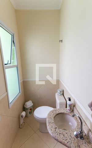 Casa de condomínio à venda com 212m², 3 quartos e 2 vagasLavabo da Sala  