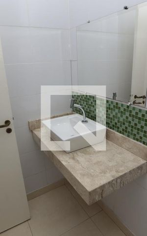 Casa à venda com 167m², 3 quartos e 1 vagaBanheiro da Suíte